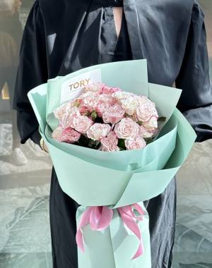 Tender kiss - flowers delivery Dubai