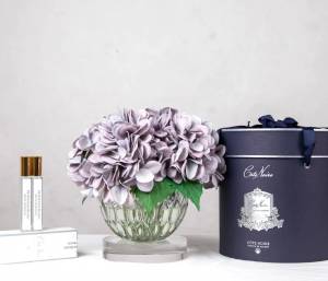 Flowers in a vase Hydrangeas Blue in Clear glass - flowers delivery Dubai