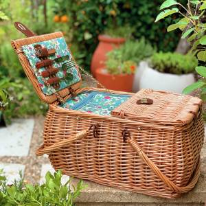 Picnic basket 