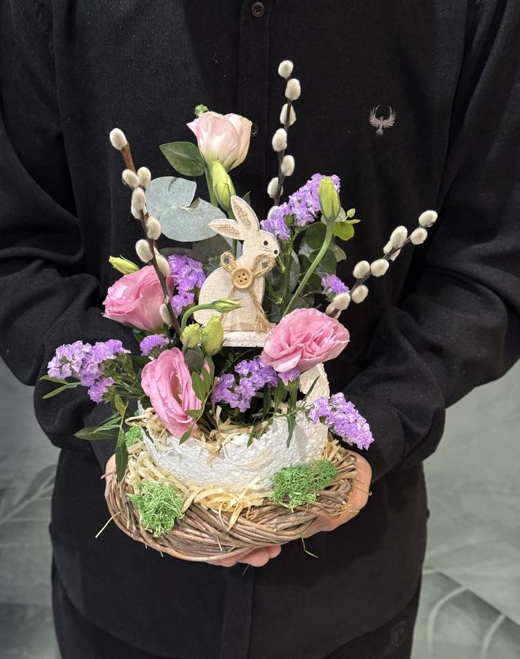 Easter composition "Blooming Dawn"