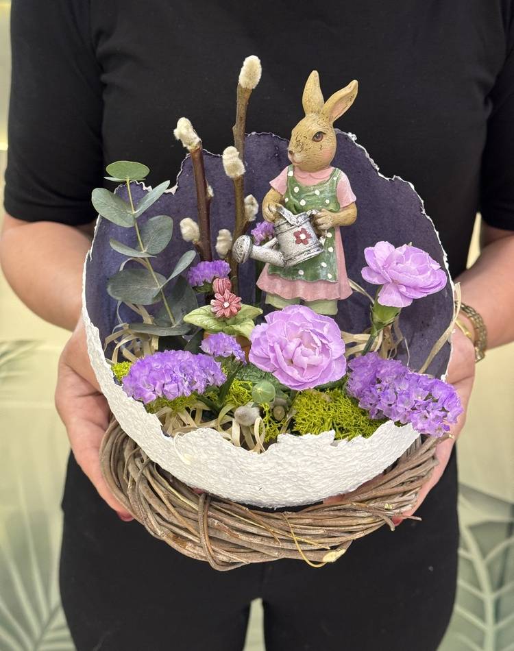 Easter composition "House for a bunny"