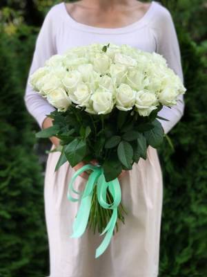 Bouquet of 51 white roses - flowers delivery Dubai