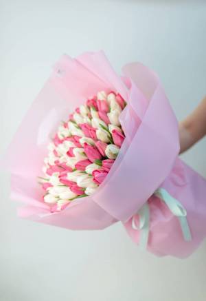 bouquet of 101 mixed tulips - flowers delivery Dubai