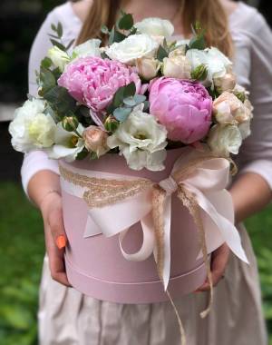 Enchanted Love - flowers delivery Dubai
