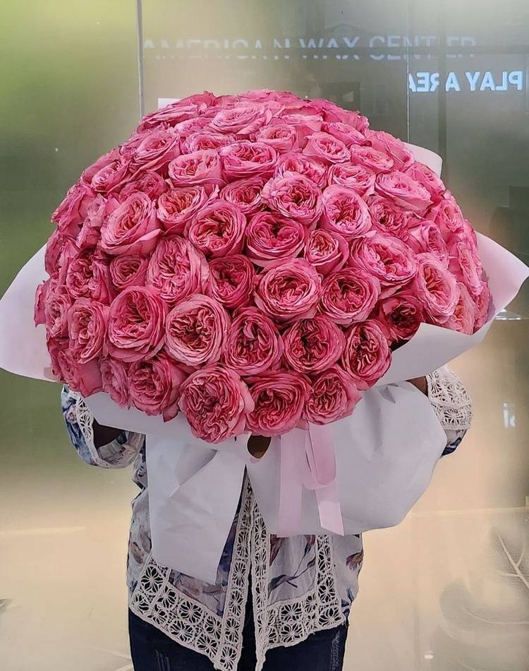Bouquet of 101 Rose Pink Expressions