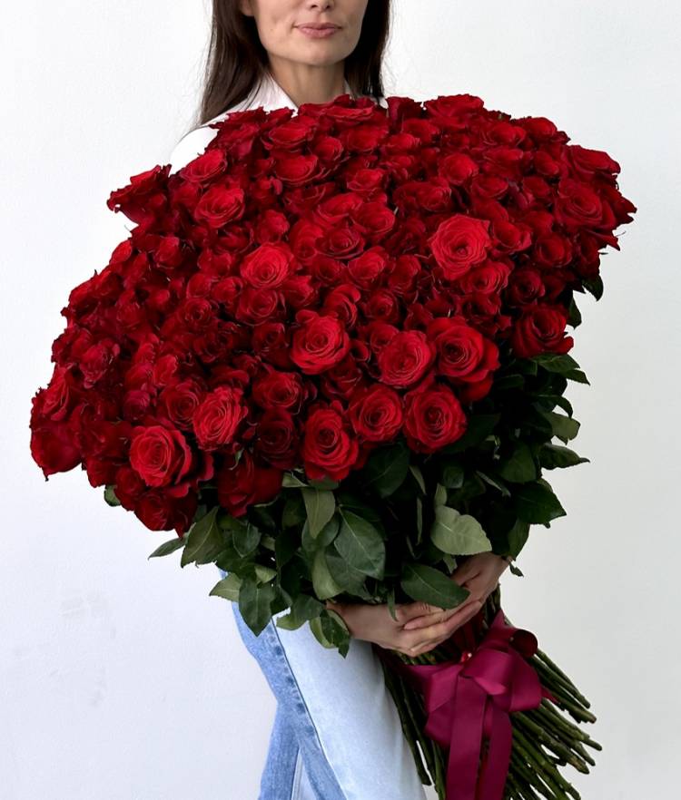 BOUQUET OF 150 IMPORTED RED ROSES, 100 CM
