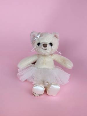 Soft toy Anya, 15 см - flowers delivery Dubai