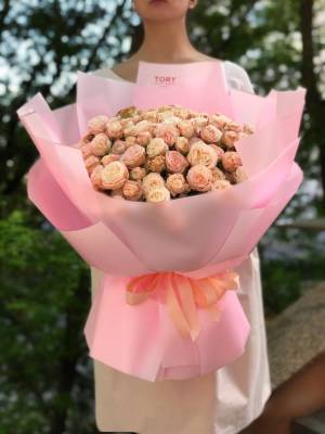 bouquet of 51 cream spray roses - flowers delivery Dubai