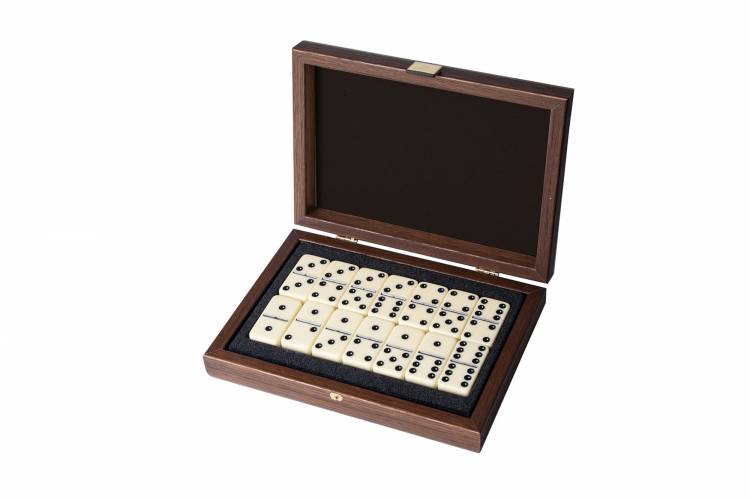 Domino in a black case, replica of wood, 5.2x2.7x1cm