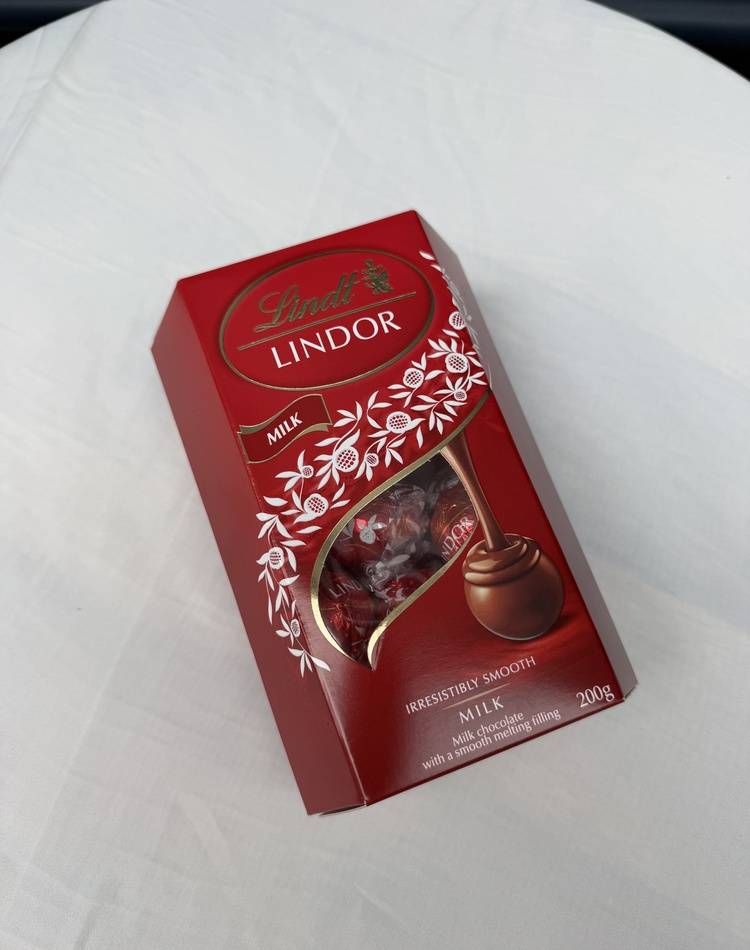 Lindor Lindt Milk Chocolate, 200 Gr