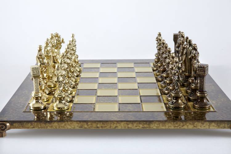 Renaissance chess set with gold/brown chessmen and brown/bronze chess board 36 x 36cm