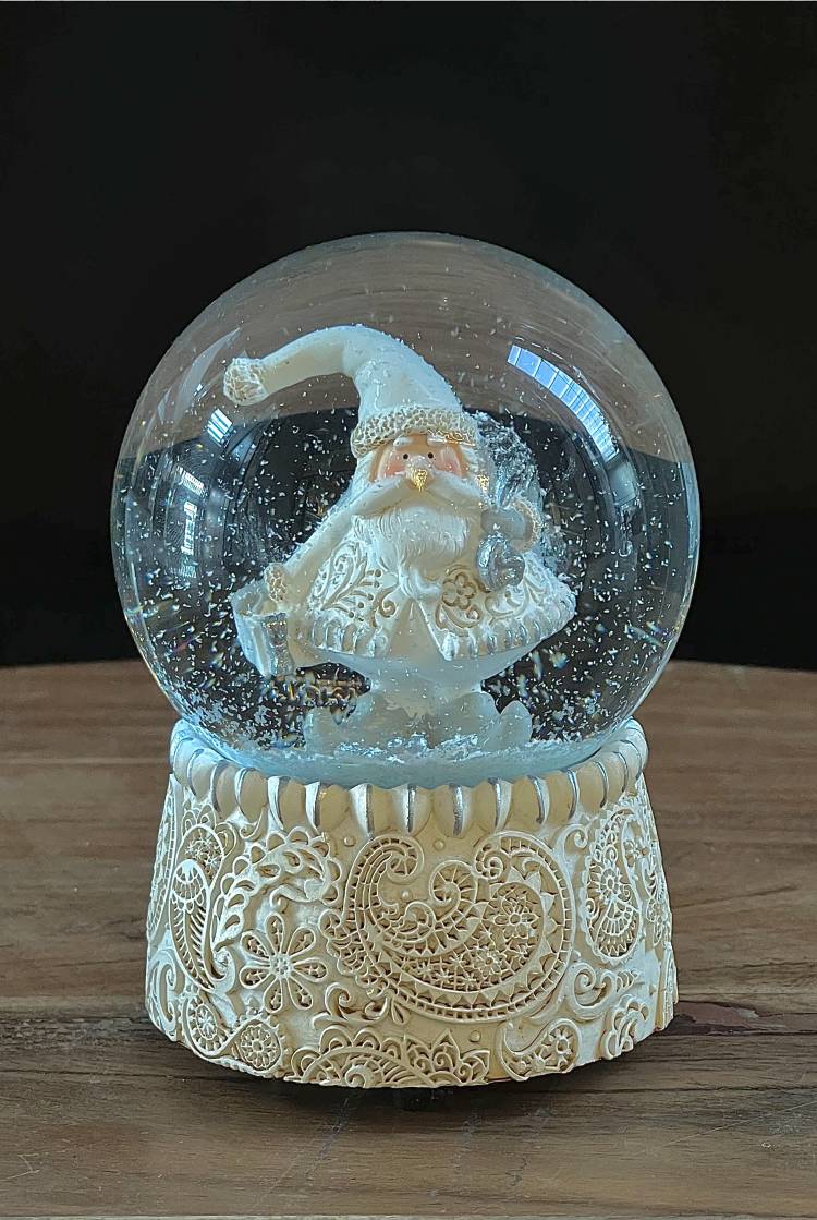 Waterball santa