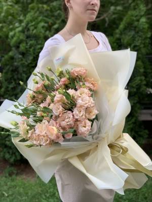 Bouquet 21 powdery eustoma - flowers delivery Dubai