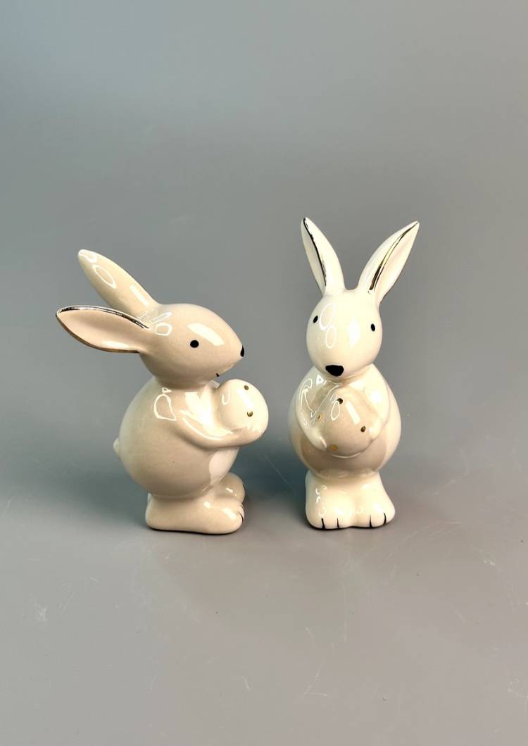 Statuette Bunny with egg gray/white ceramic 5*9*4 cm