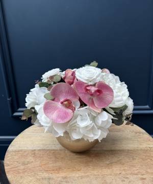 artificial composition No. 5 - flowers delivery Dubai