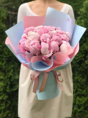 Bouquet of 21 pink peonies - flowers delivery Dubai