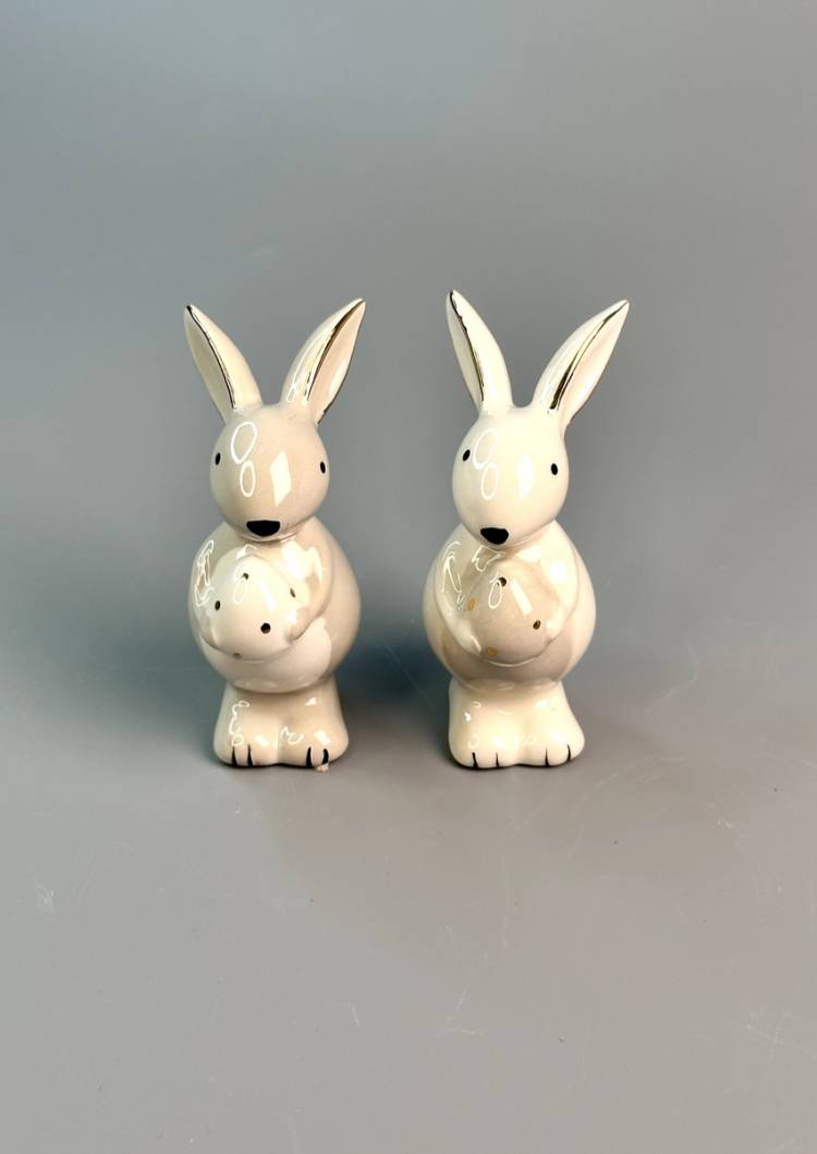 Statuette Bunny with egg gray/white ceramic 5*9*4 cm