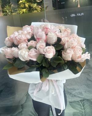 bouquet of 49 roses PomaRosa - flowers delivery Dubai