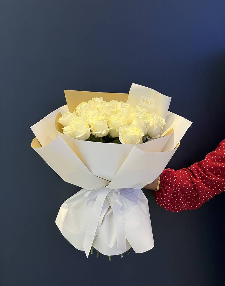 Bouquet of 20 White Roses