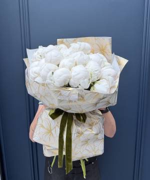 51 white peonies 