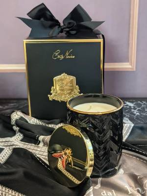 Scented candle Black with scarf GOLD, 450 g - flowers delivery Dubai