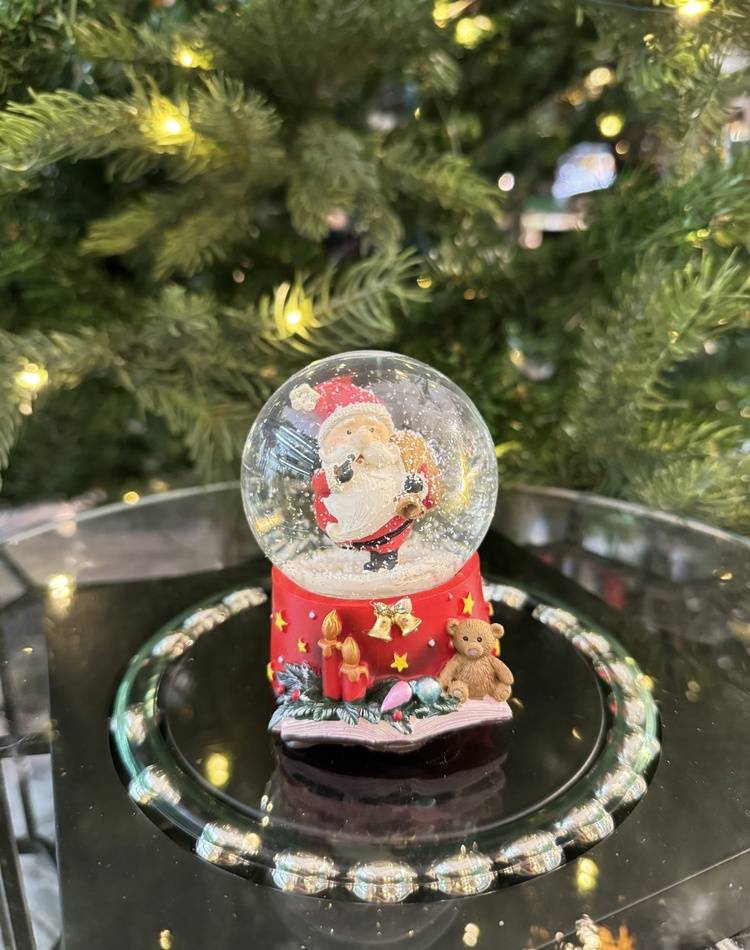 Snow globe santa assorted, glass red  6x9x7cm