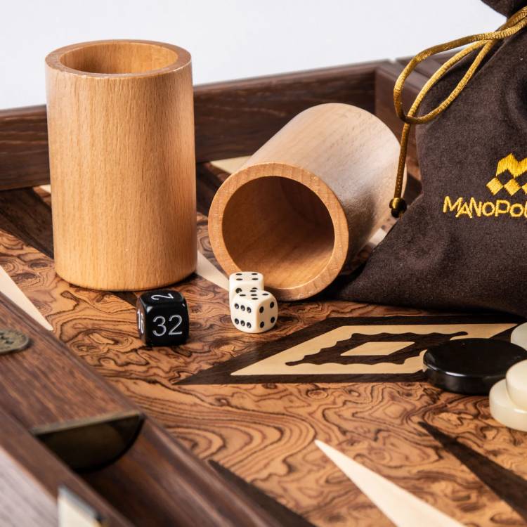 Backgammon handcrafted in Walnut and Wenge
