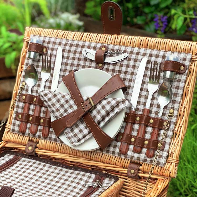 Picnic basket 