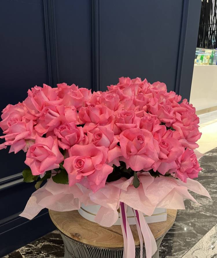 roses in a heart-box "Love Without Rules"