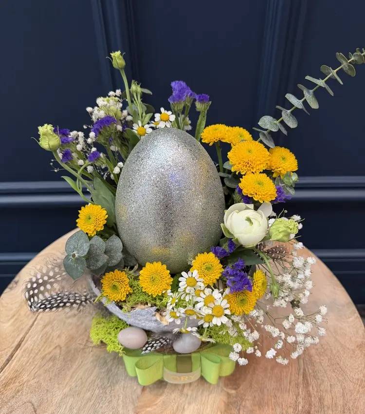 Easter composition "Flower Dawn"