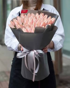 Bouquet of 51 peach tulips - flowers delivery Dubai