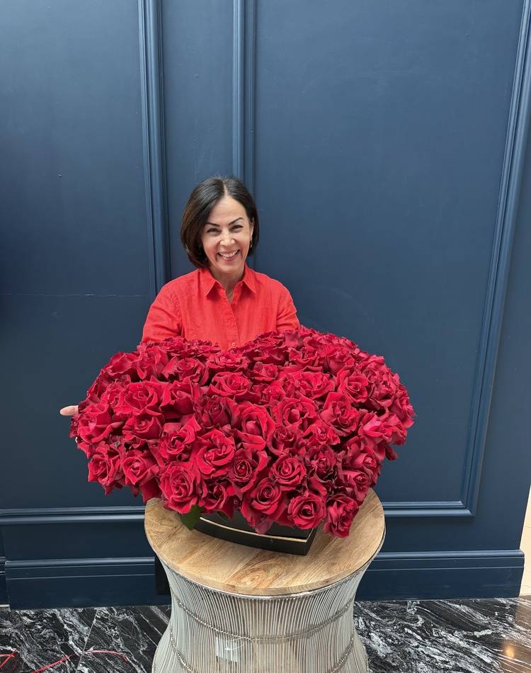 set of 90 red French roses+balloons