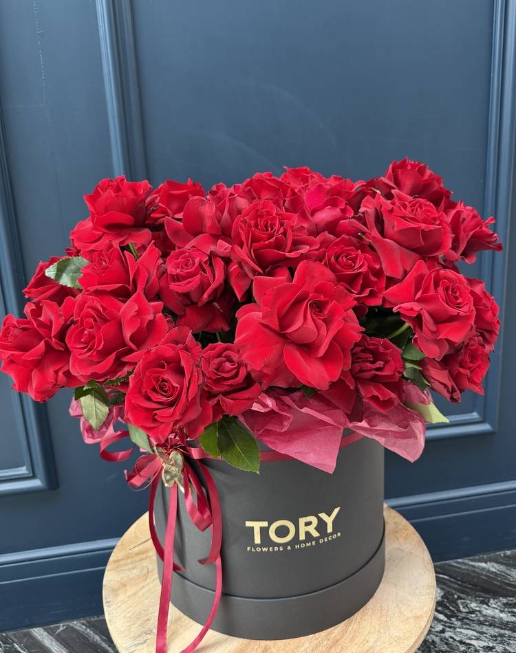 45 red roses in a box 