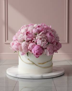 39 pink peonies in a hat box - flowers delivery Dubai
