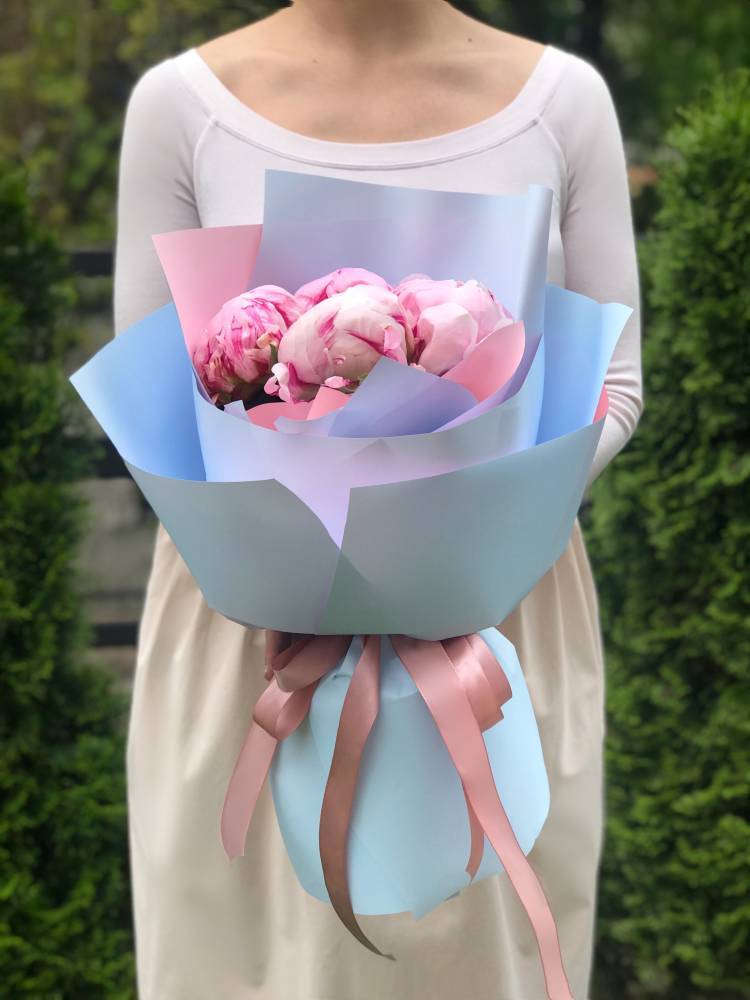 Bouquet of 5 pink peonies