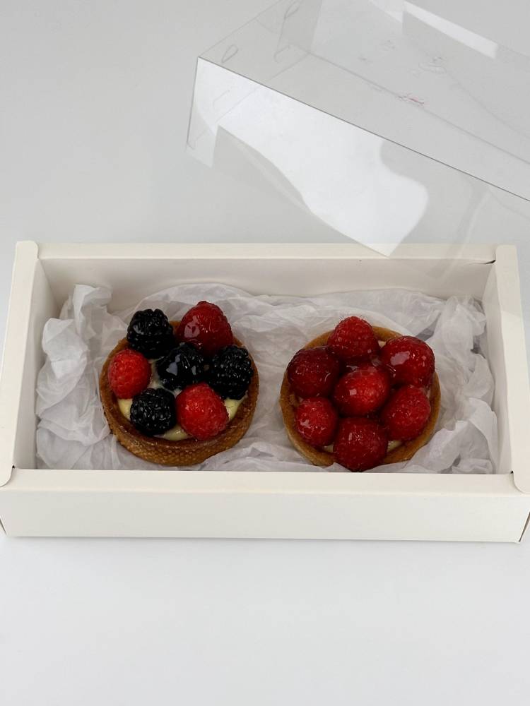 Sweet set of tartlets 