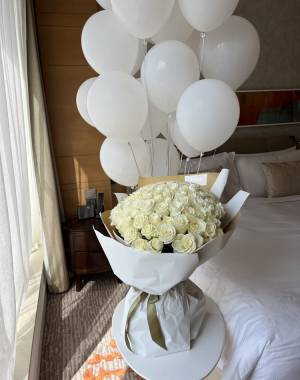101 white roses 