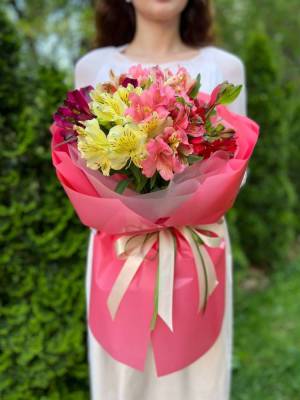 Bouquet 7 alstroemerias mix - flowers delivery Dubai