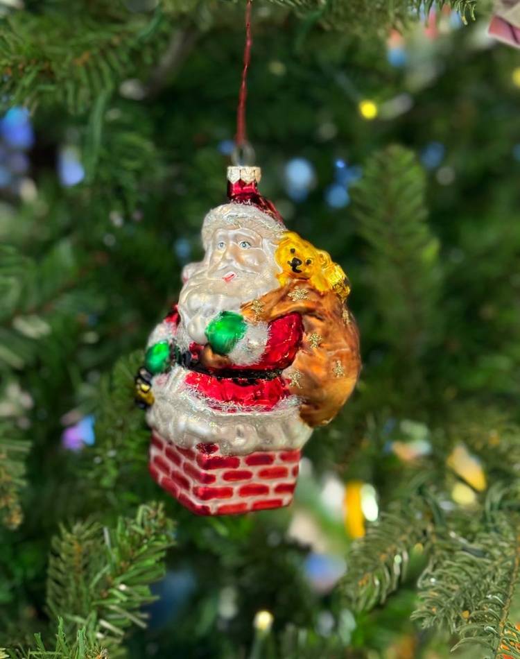 Glass Christmas tree toy Santa in the chimney, 12 cm