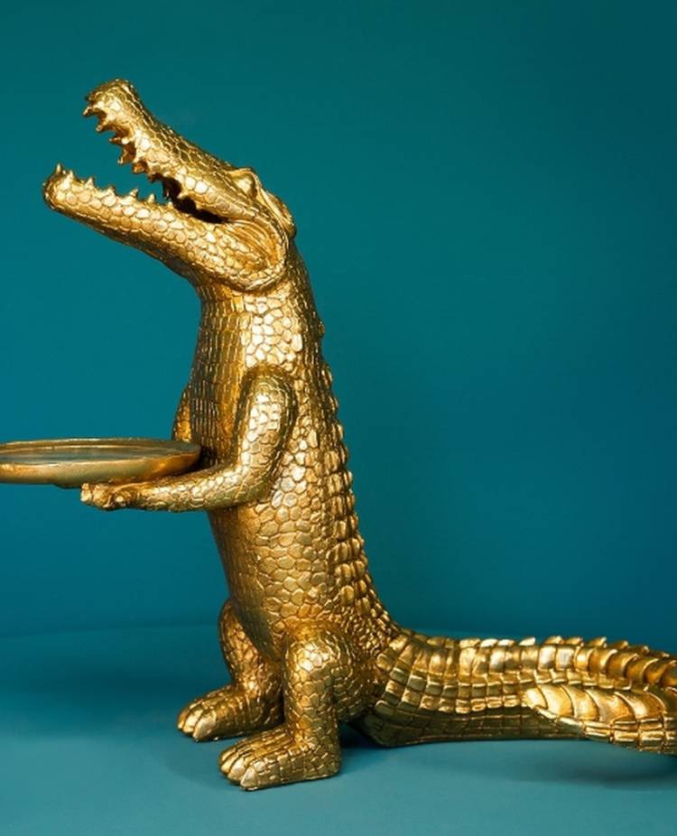 statuette "Crocodile Morty with tray", gold