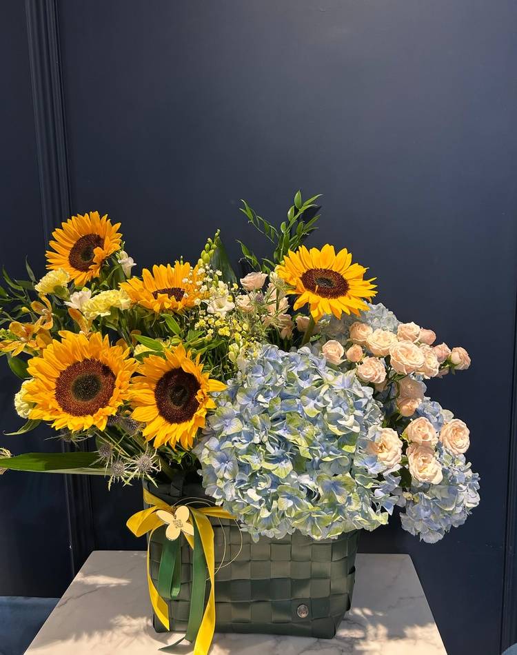 composition "In the arms of August"