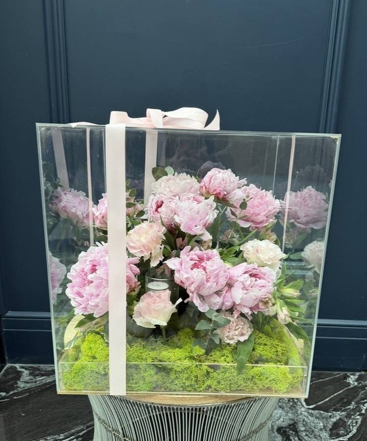 gift box "Whisper of Peonies"