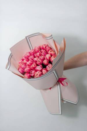 Букет 35 розовых пионовидных тюльпанов - flowers delivery Dubai