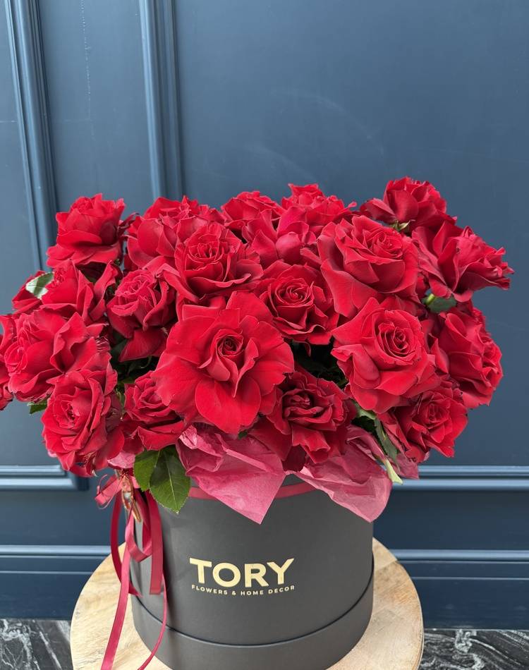 45 red roses in a box 