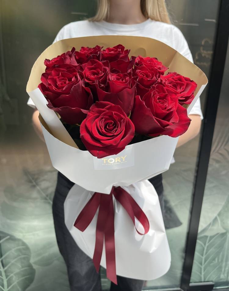 Bouquet of 11 red roses