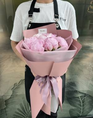 Bouquet of 7 pink peonies - flowers delivery Dubai