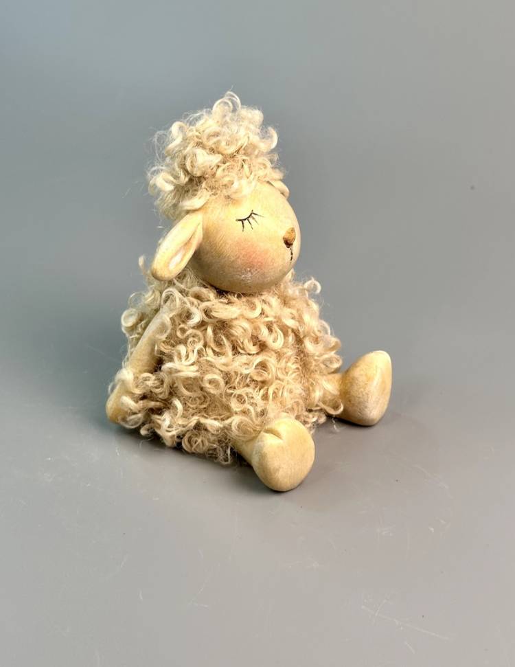 Curly brown sheep, 8*10*8 cm