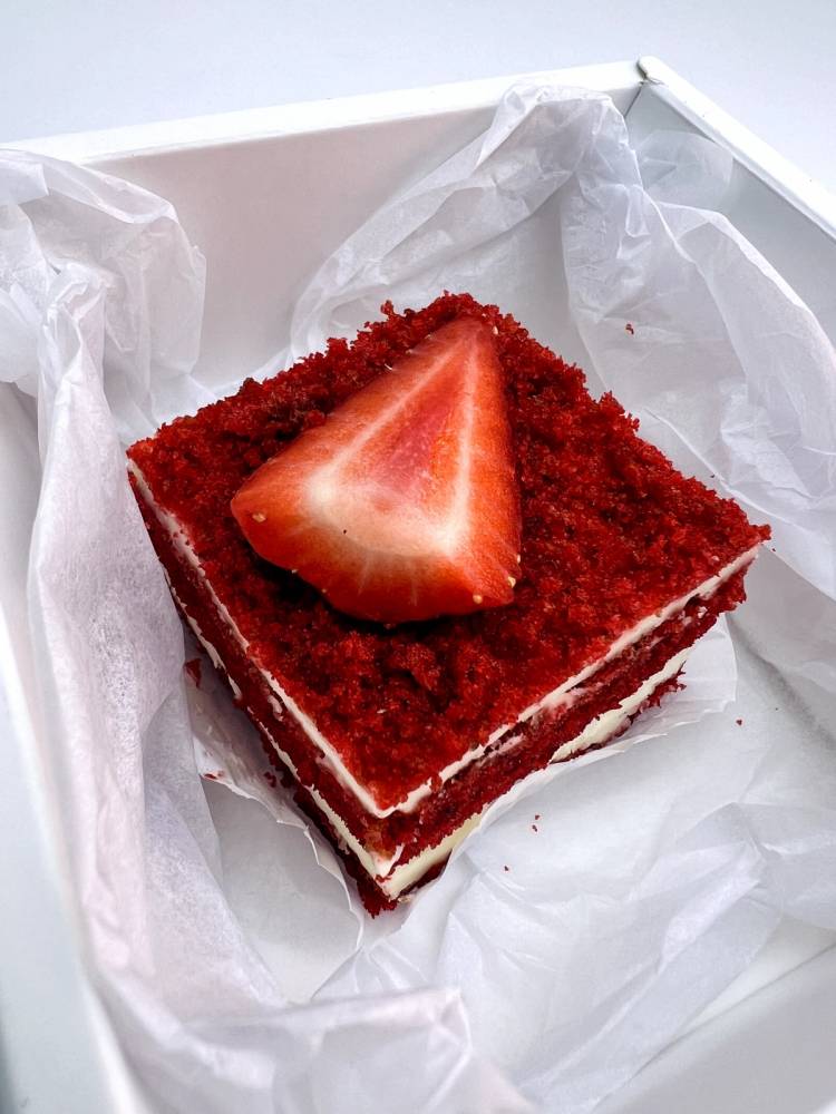 Dessert "Red Velvet"