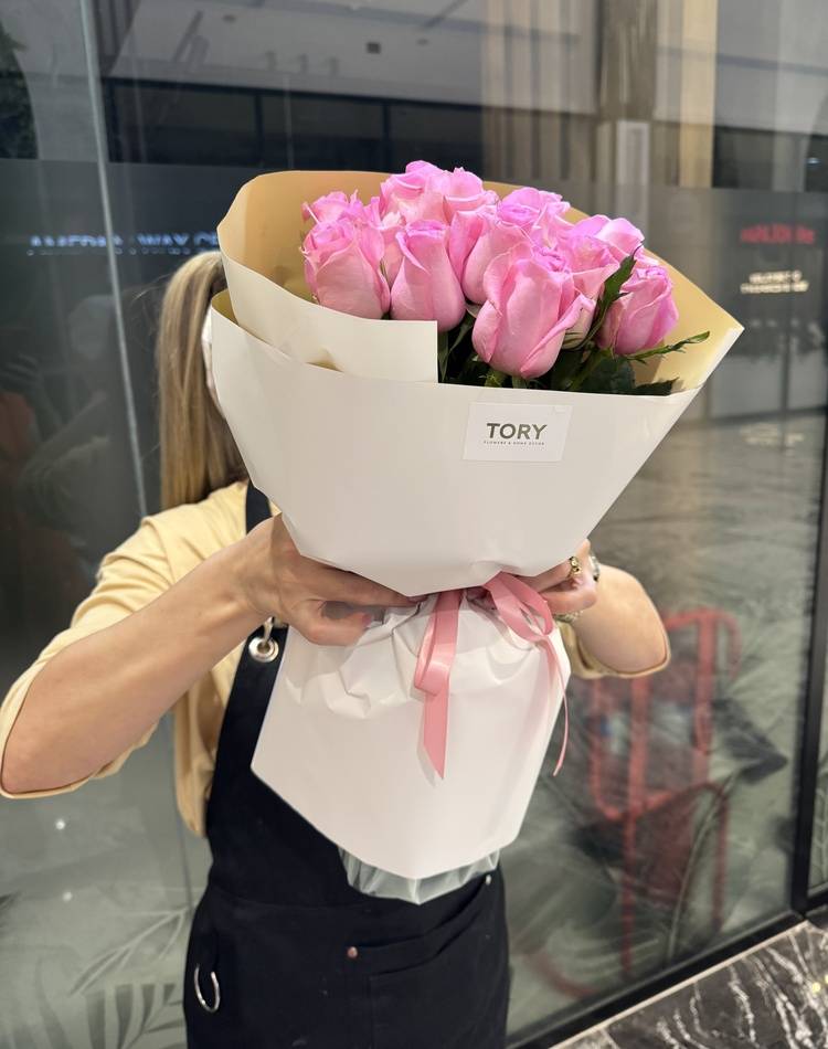 Bouquet of 15 pink roses