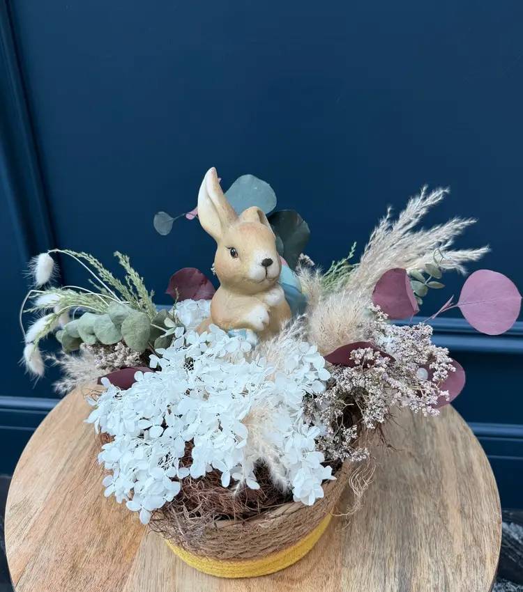 Easter composition "A cozy nest"